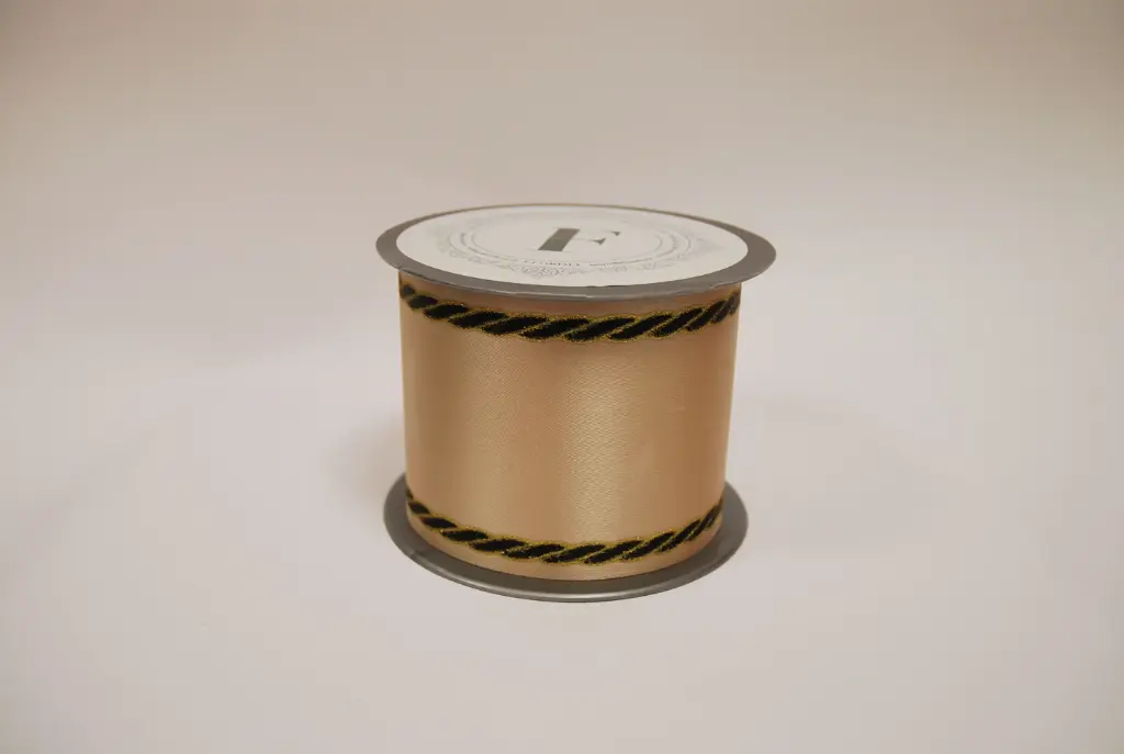 Matusepael 8cm*10m kreem musta mustriga