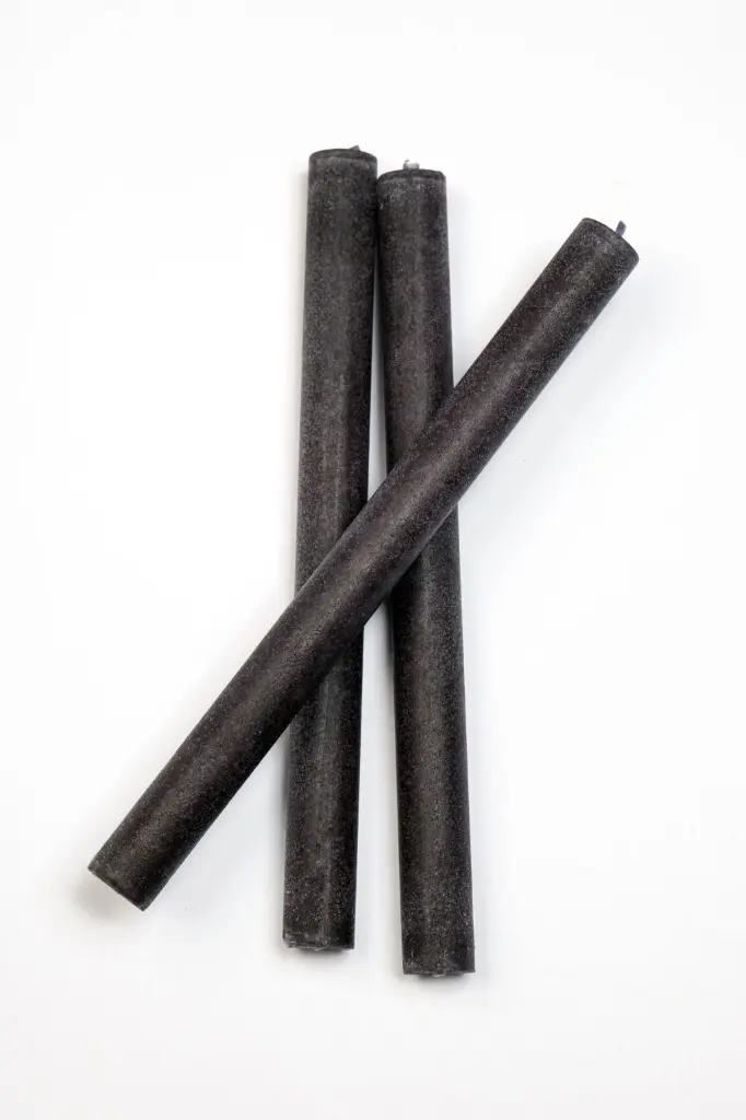 Antiikküünal lõhnata must 420